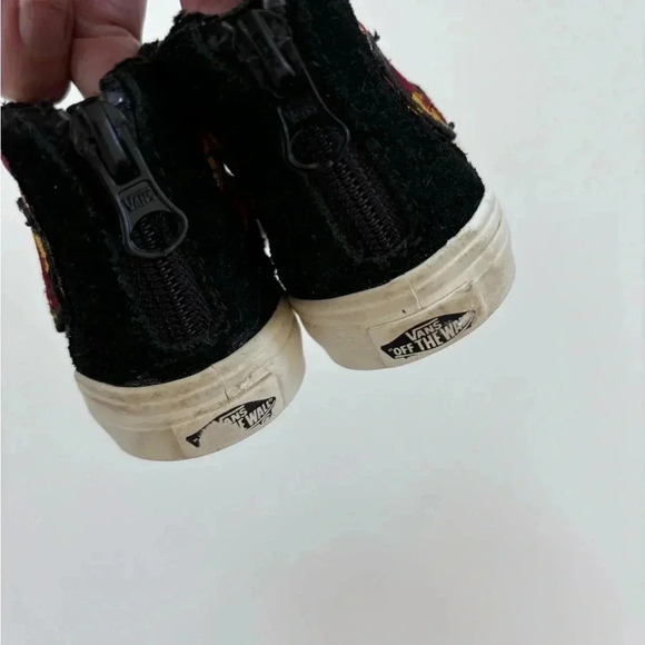 Vans Off the Wall SK8 High Top Harry Potter Gryffindor Sneakers - Picture 4 of 7